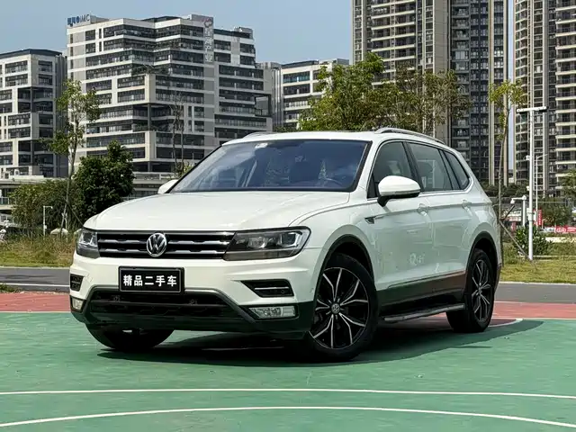 VOLKSWAGEN TIGUAN L 2020