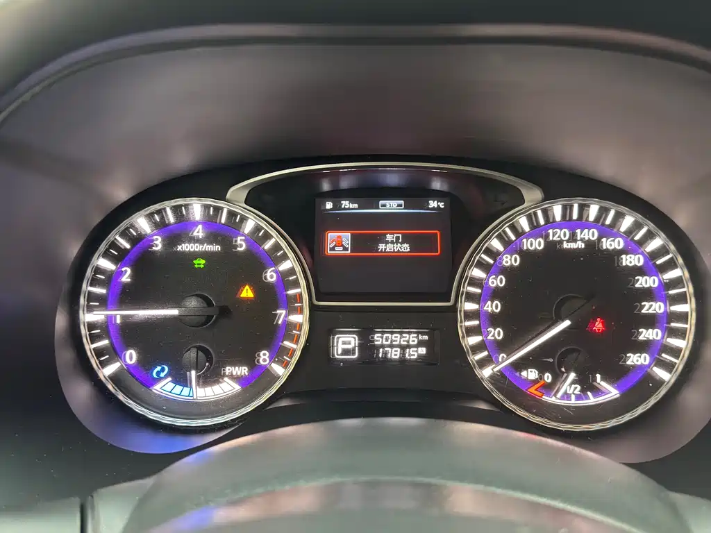 Infiniti QX60 2018 2.5 S/C Hybrid Champion
