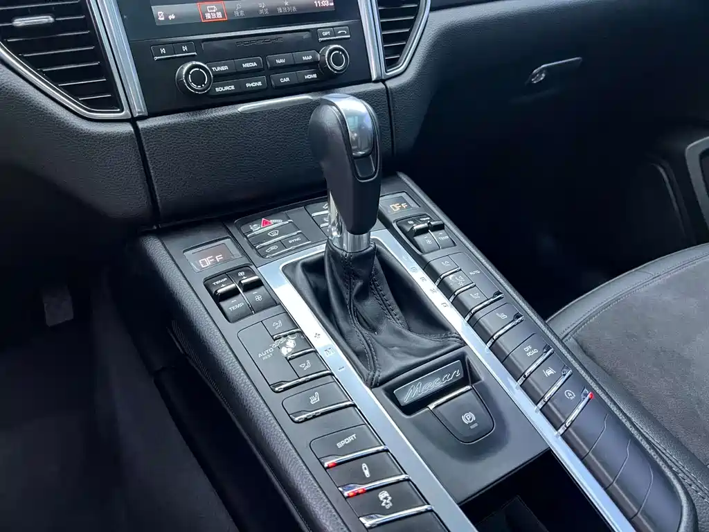 Porsche Macan — миниатюра 7