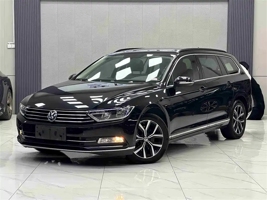 Volkswagen Viloran 2018