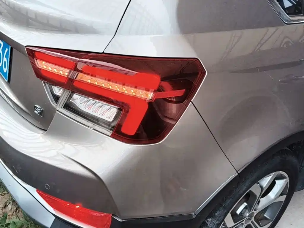 Geely Vision S1 — миниатюра 8