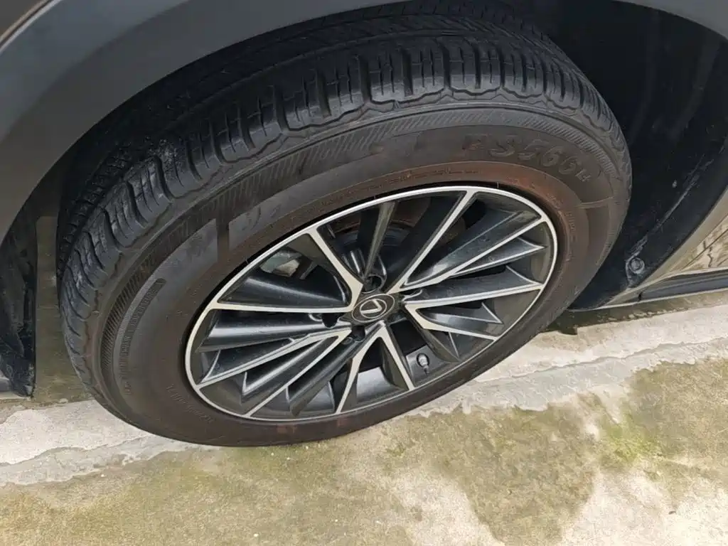 Lexus NX — миниатюра 23