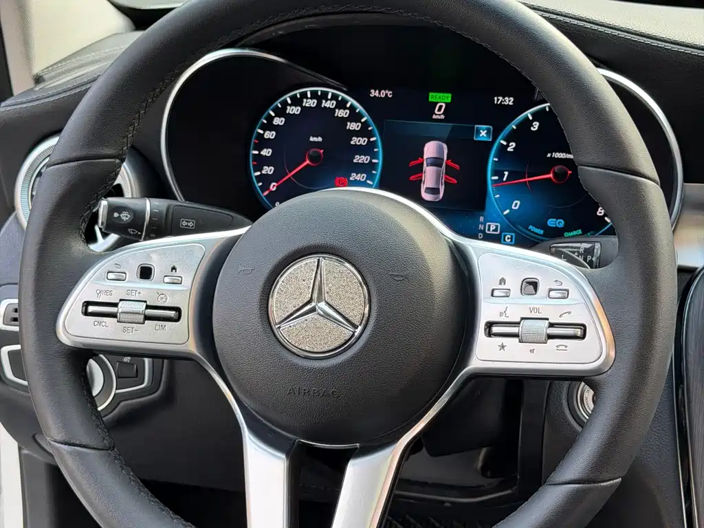 Mercedes-Benz C-Class — миниатюра 16