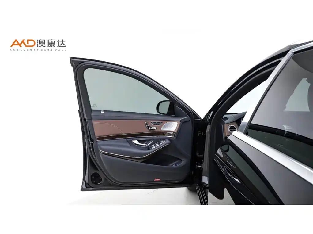 Mercedes-Benz S-Class — миниатюра 10