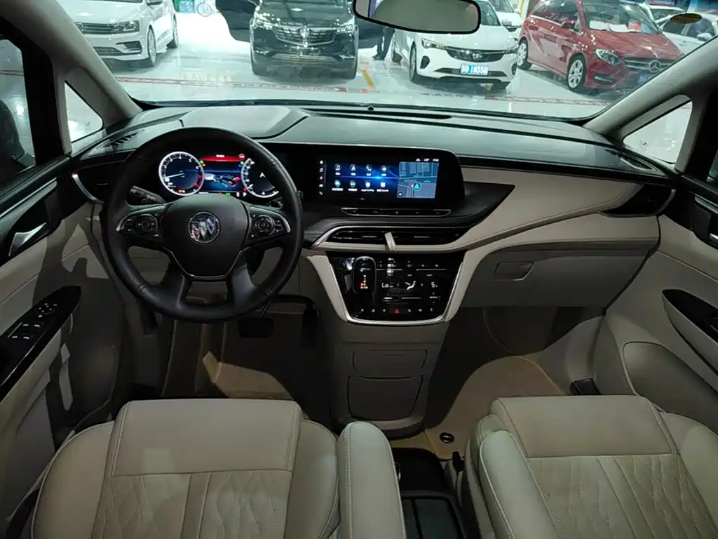 Buick GL8 — миниатюра 10