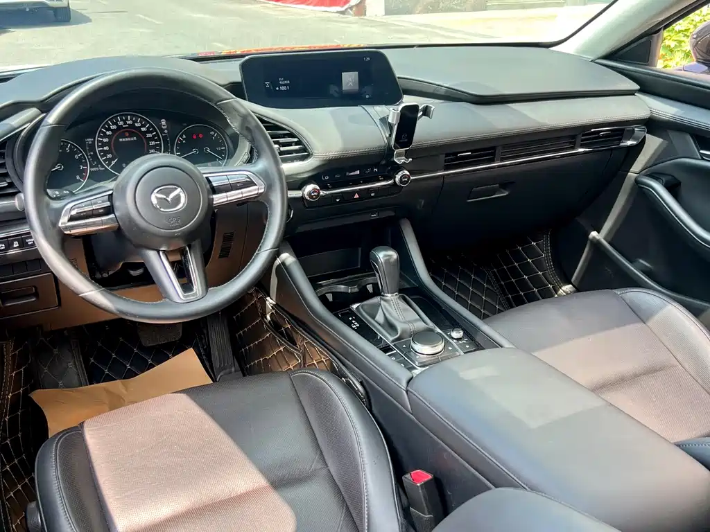 Mazda 3 Axela — миниатюра 8
