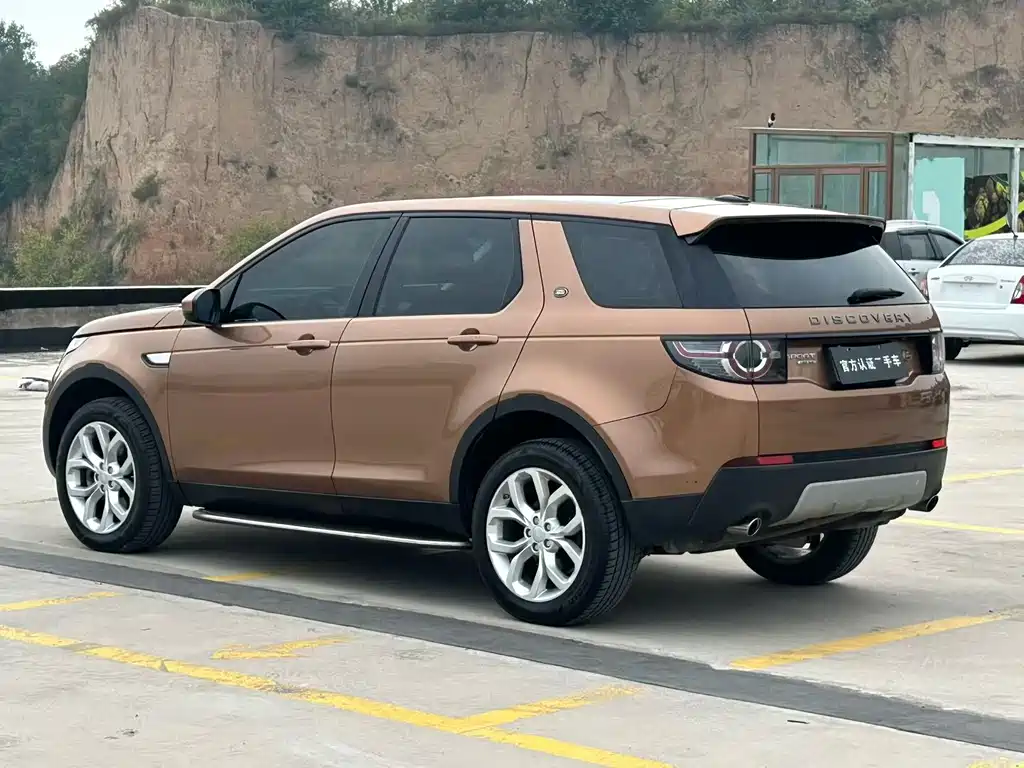 Land Rover Discovery Sport — миниатюра 9