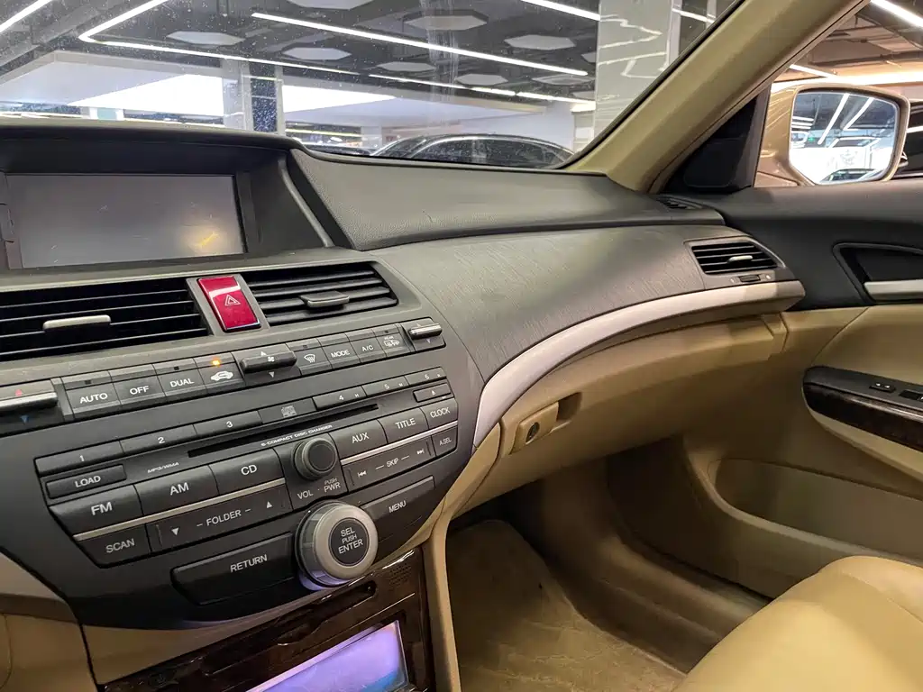 Honda Accord — миниатюра 18