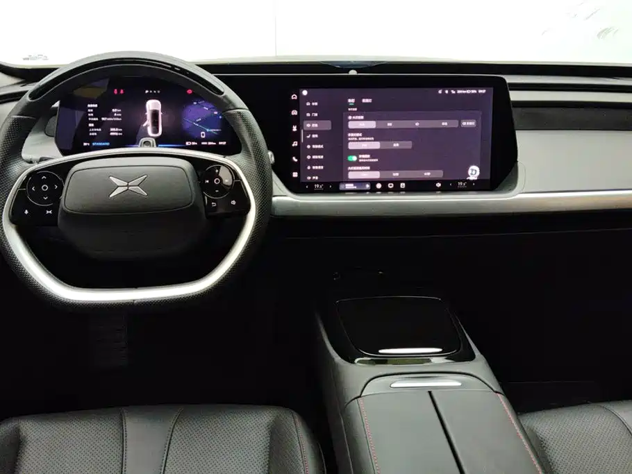 XPeng P7 — миниатюра 12