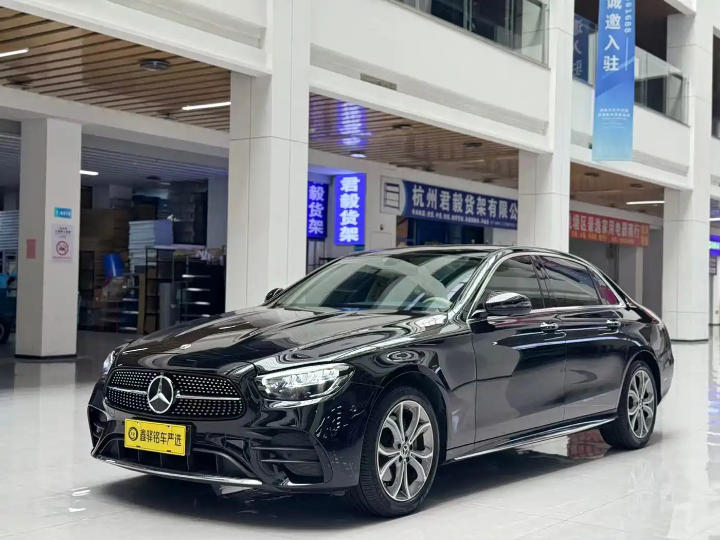奔驰E级 2023款 E 300 L 运动时尚型 2022