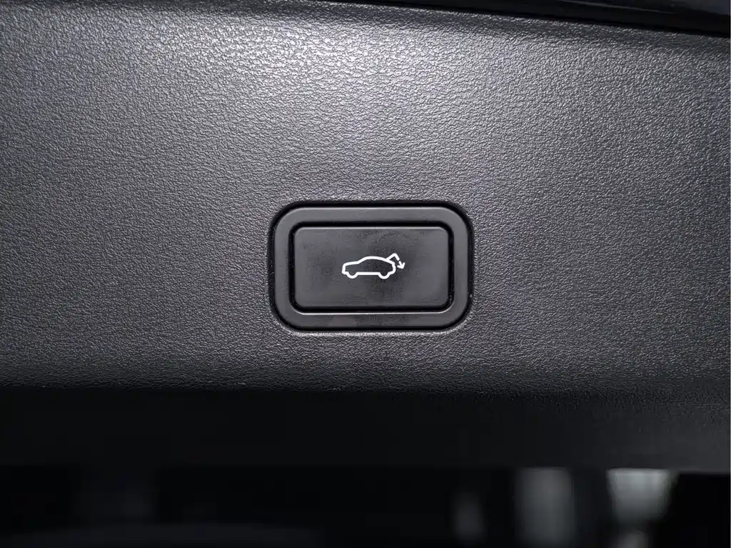 Geely Xingyue L — миниатюра 20