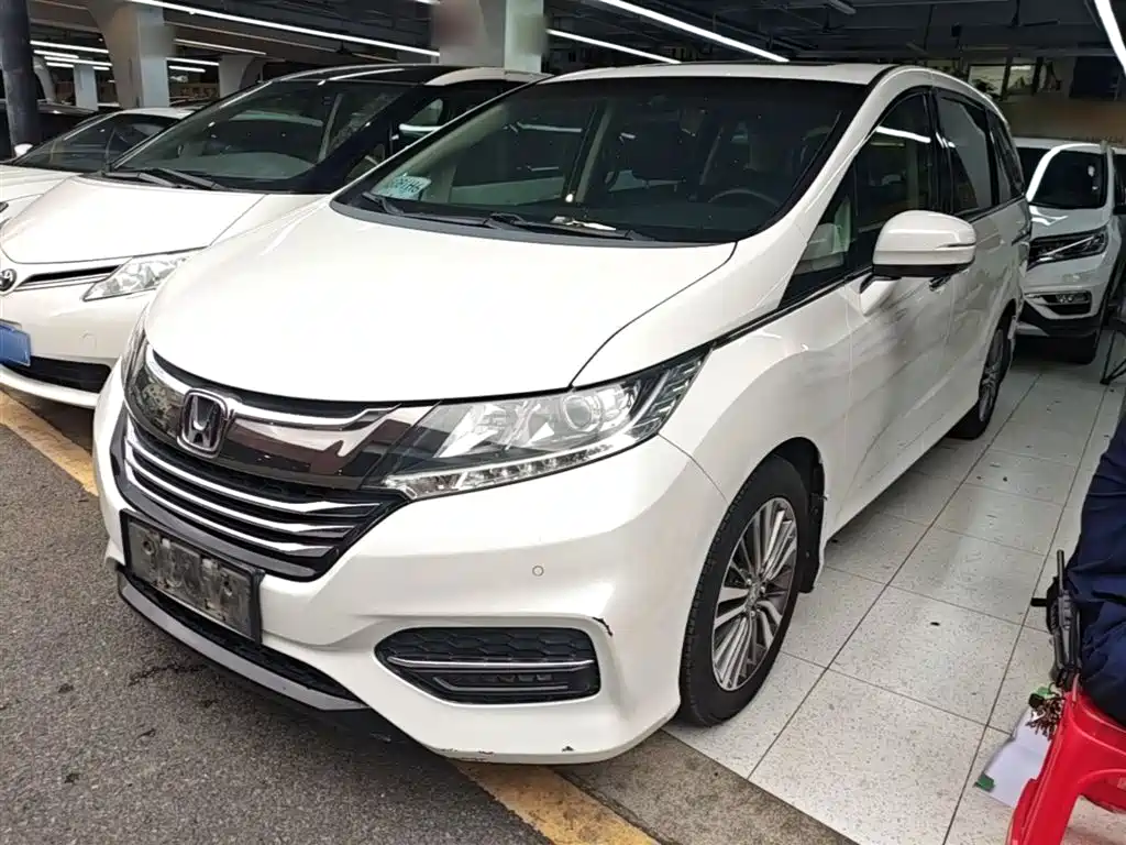 Honda Odyssey 2018 2.4L Luxury