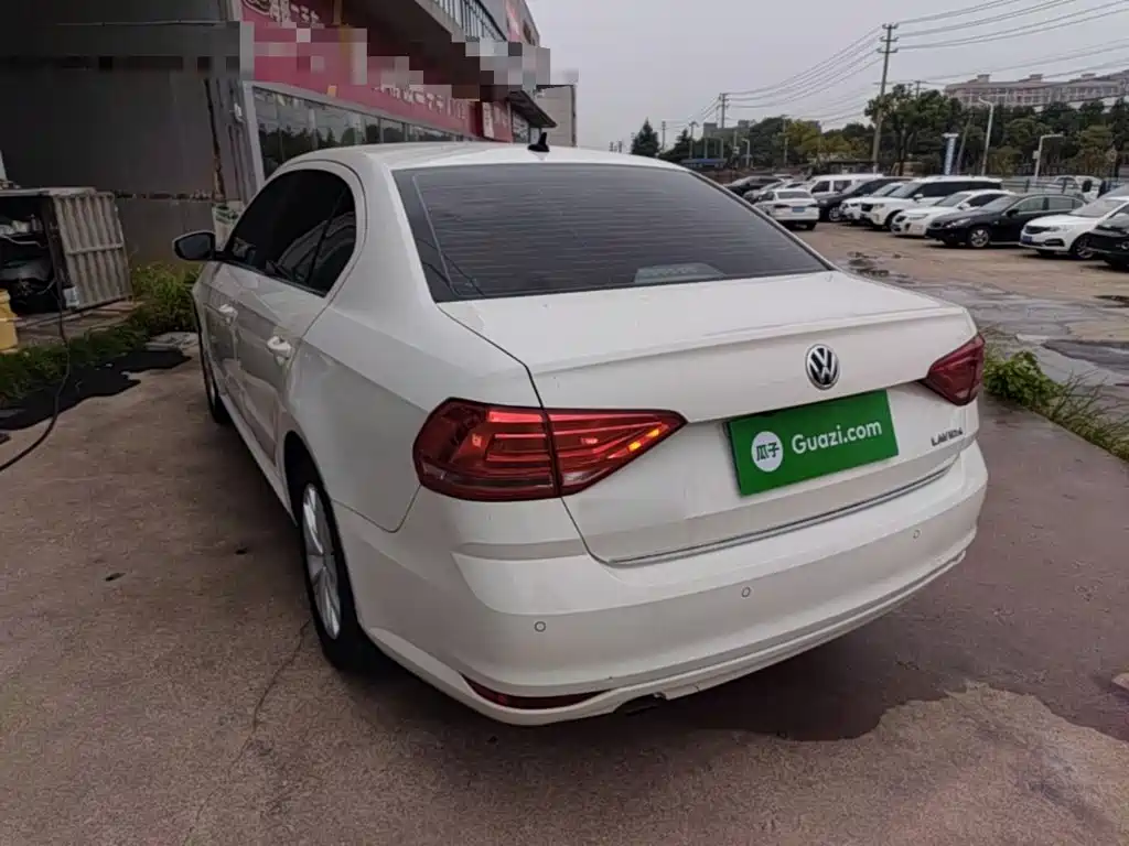 Volkswagen Lavida — миниатюра 5