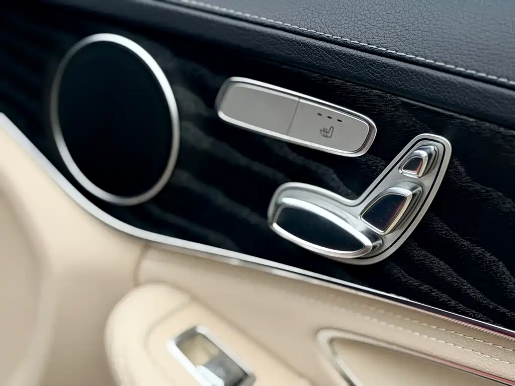 Mercedes-Benz C-Class — миниатюра 20