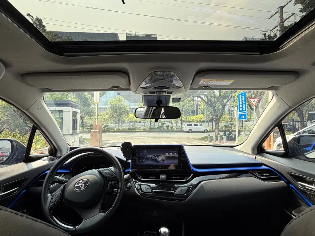 Toyota C-HR — миниатюра 20
