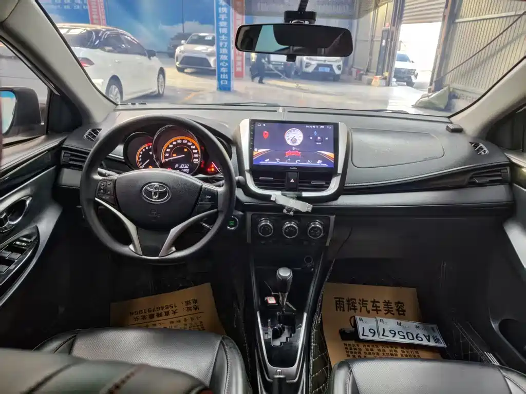 TOYOTA YARIS L ZHIXUAN