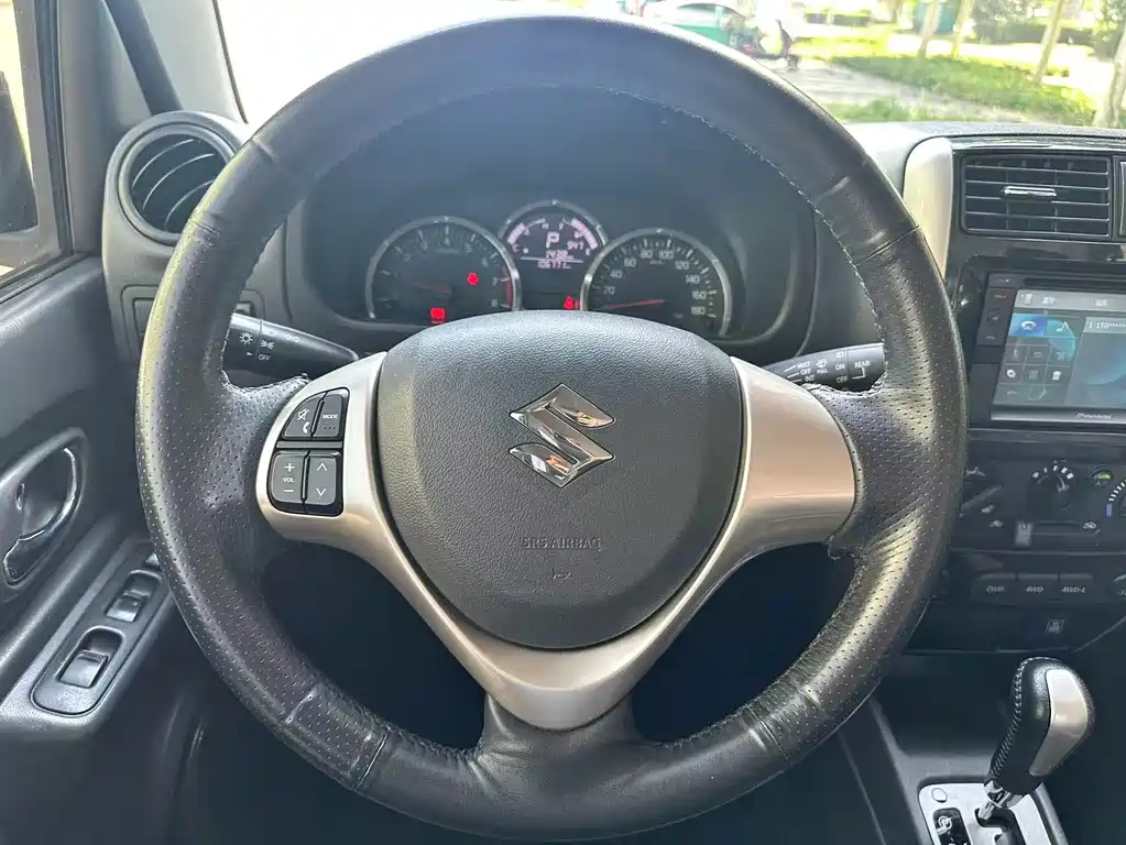Suzuki Jimny — миниатюра 6