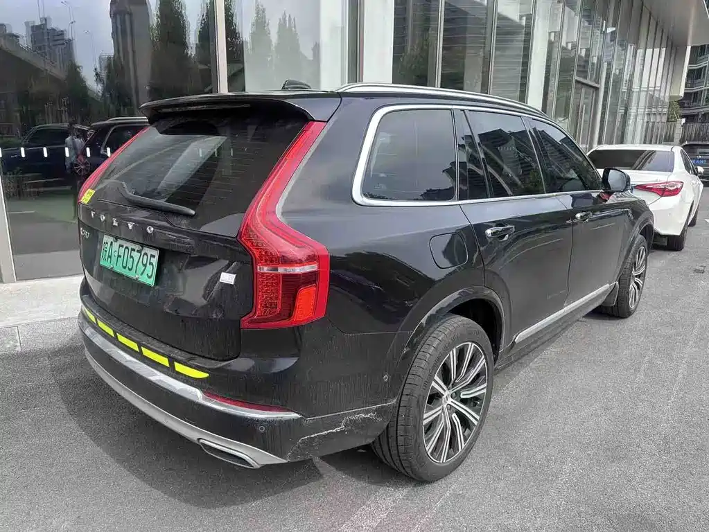 Volvo XC90 PHEV — миниатюра 6