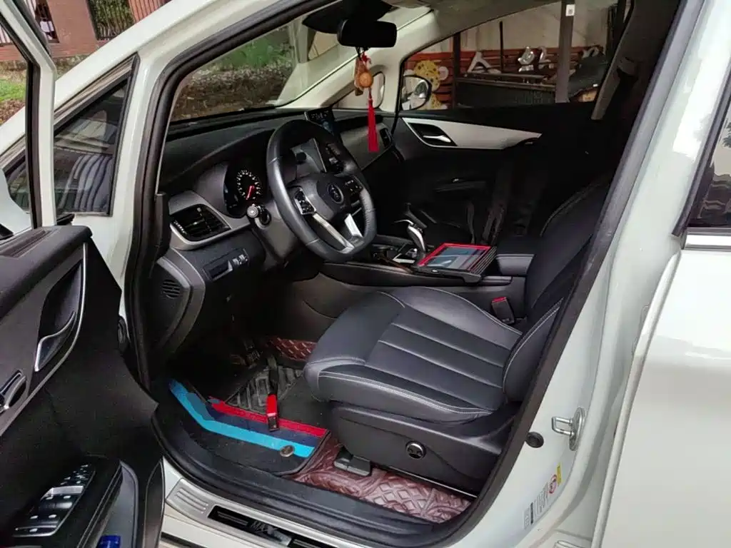BYD MAX — миниатюра 15