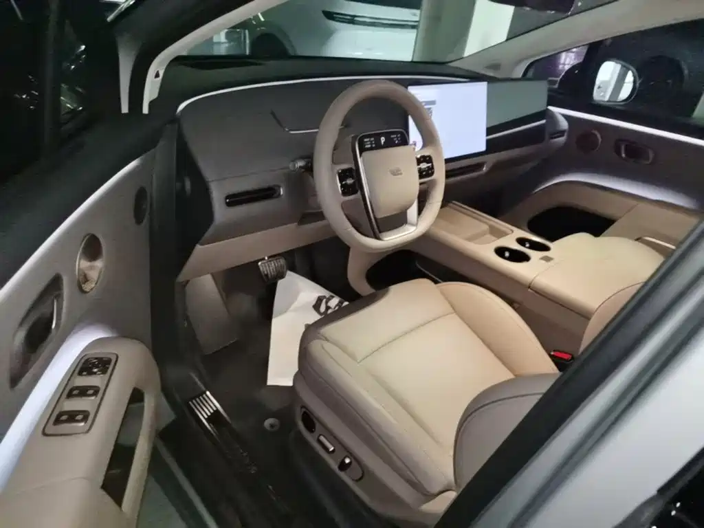 Li Auto Li i8 — миниатюра 16