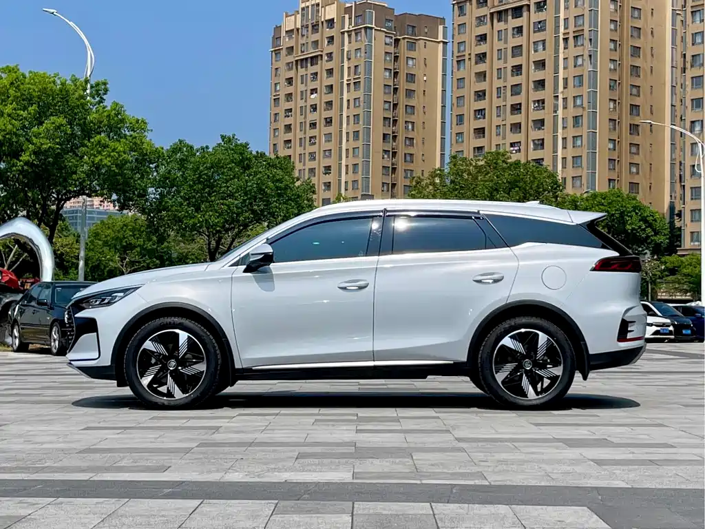 BYD Tang New Energy — миниатюра 4