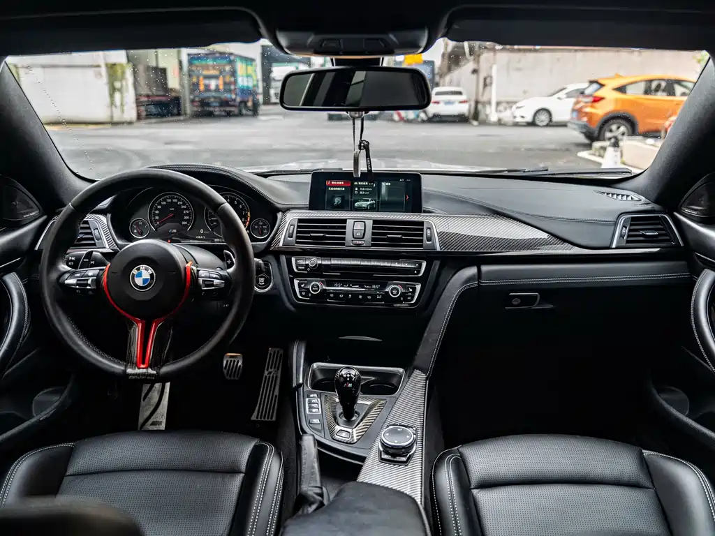 BMW M4 — миниатюра 9