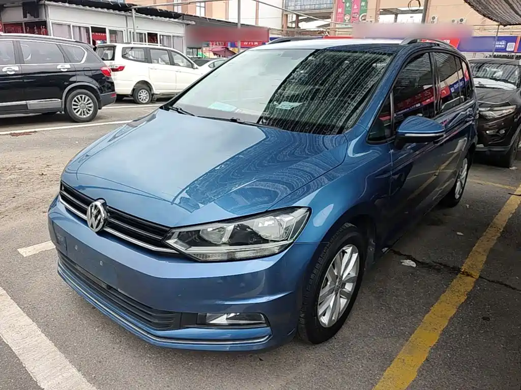 Volkswagen Touran — миниатюра 2