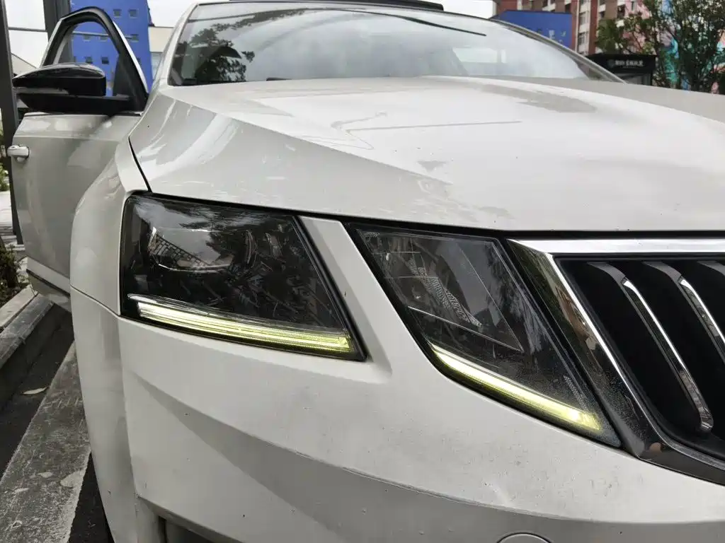 Skoda Octavia — миниатюра 7