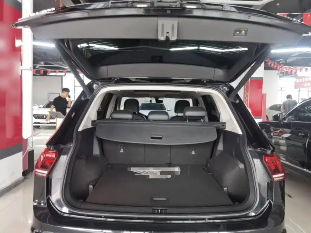 Volkswagen Tiguan L — миниатюра 19