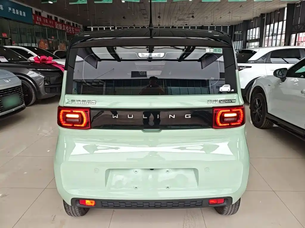 Wuling MINIEV — миниатюра 6