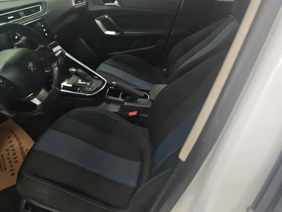 Peugeot 308 — миниатюра 9
