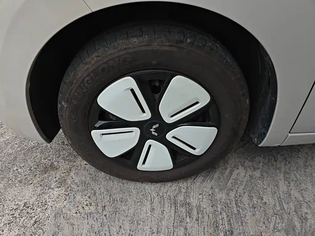 Wuling MINIEV — миниатюра 23