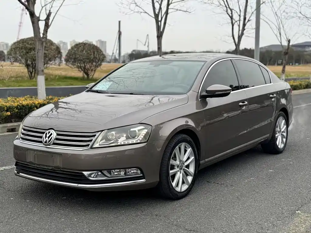 Volkswagen Magotan 2012