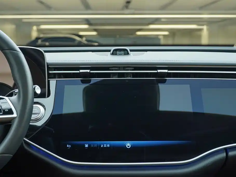 Mercedes-Benz E-Class New Energy — миниатюра 17
