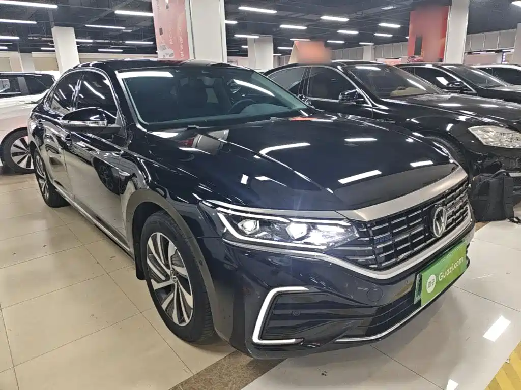 Volkswagen Passat PHEV — миниатюра 4