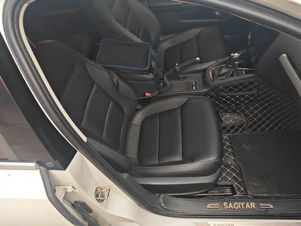 Volkswagen Sagitar — миниатюра 25