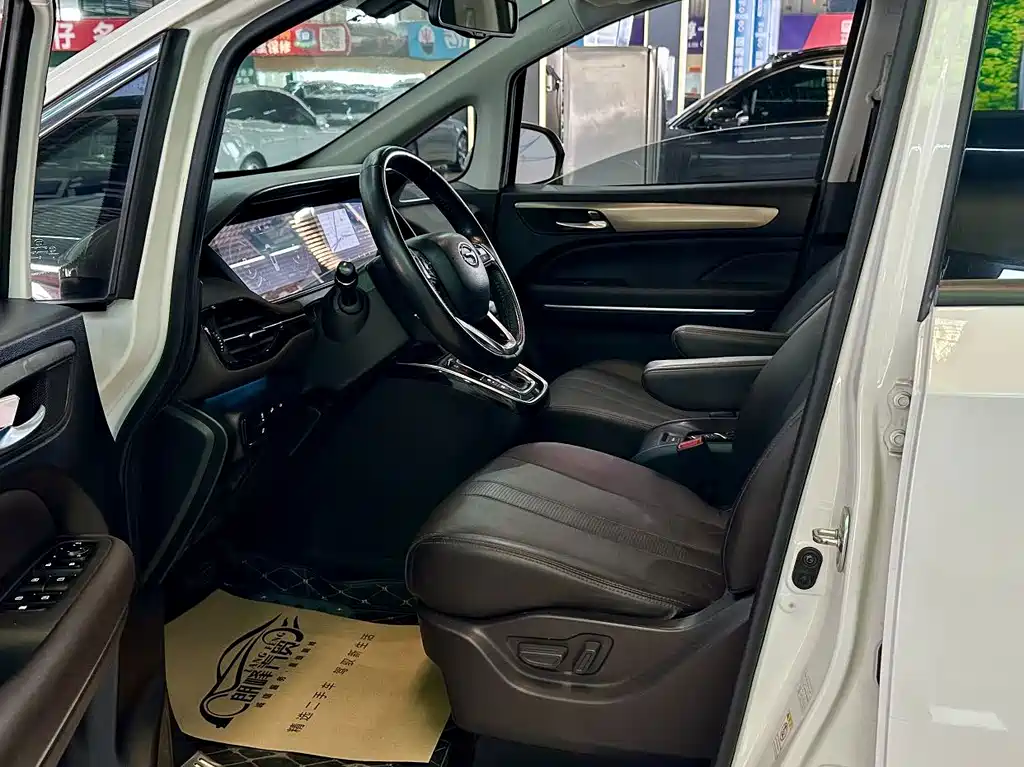 GAC Motor Trumpchi M6 — миниатюра 10
