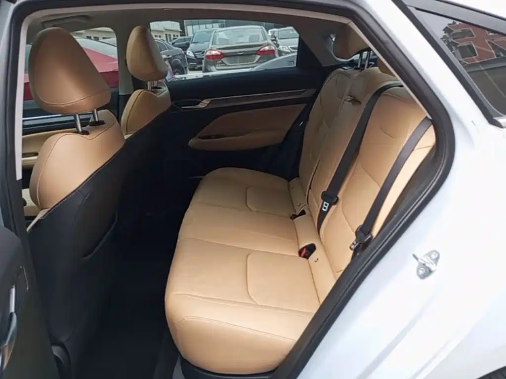 Geely L HiP — миниатюра 17