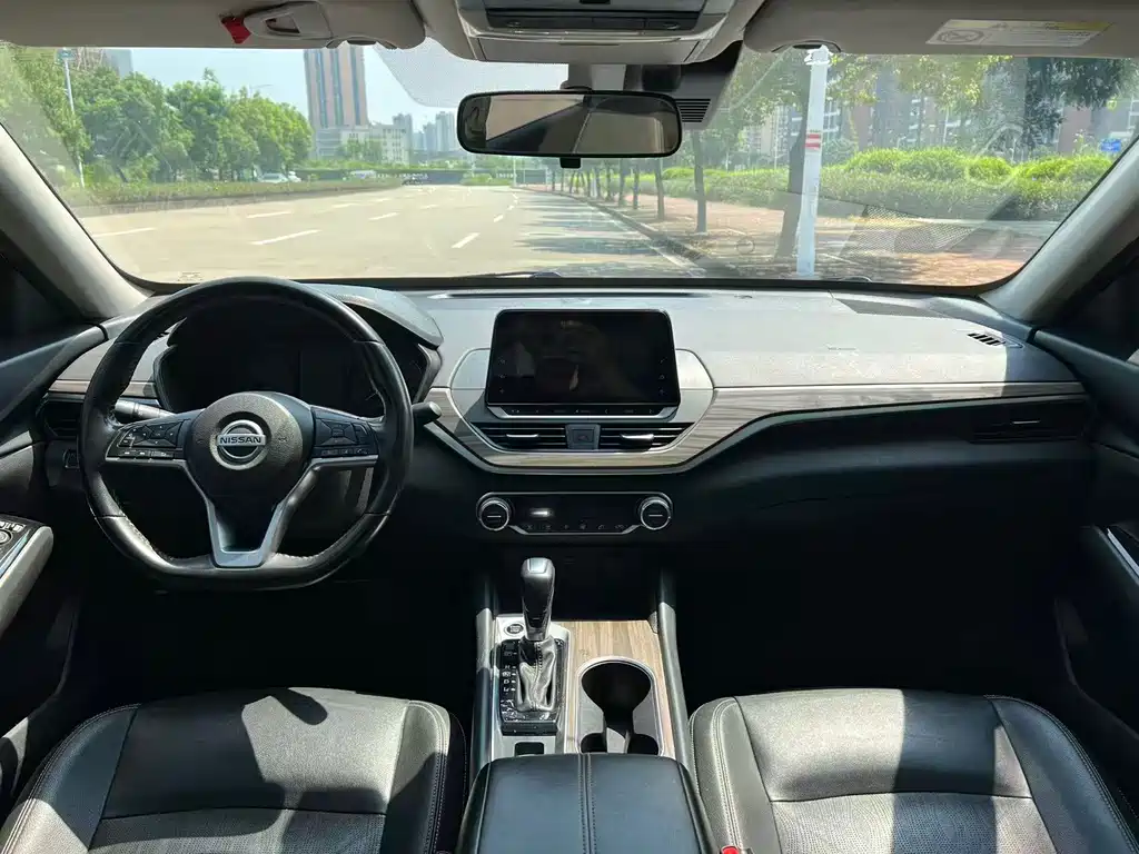 Nissan Teana — миниатюра 5
