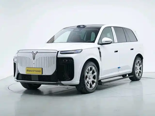 VOYAH Taishan X8