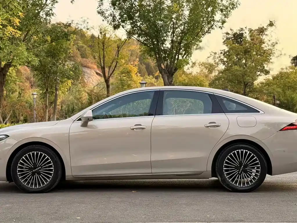 Roewe M7 DMH — миниатюра 15