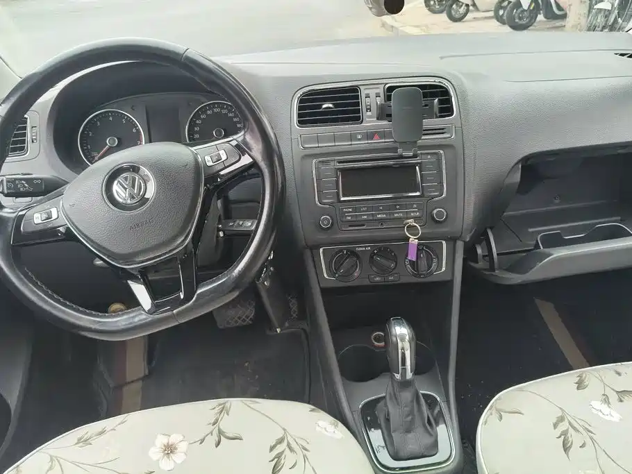 Volkswagen Polo — миниатюра 12