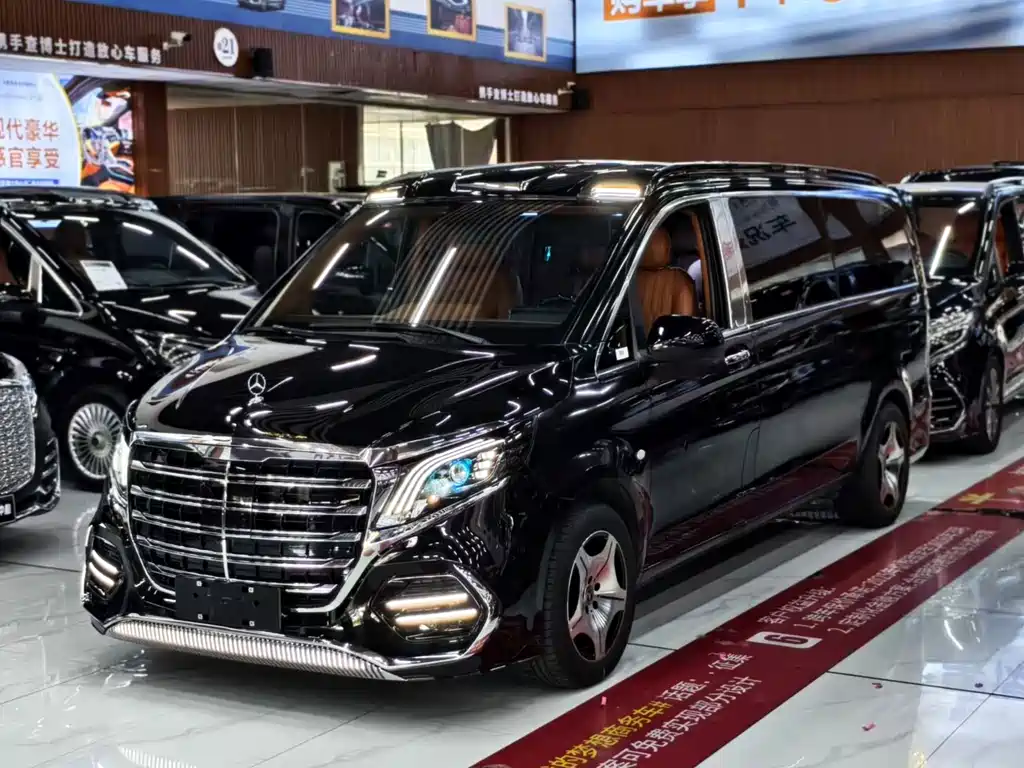 Mercedes-Benz Vito 2024 2.0T Elite 7 мест