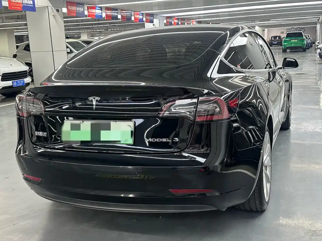 Tesla Model 3 — миниатюра 11