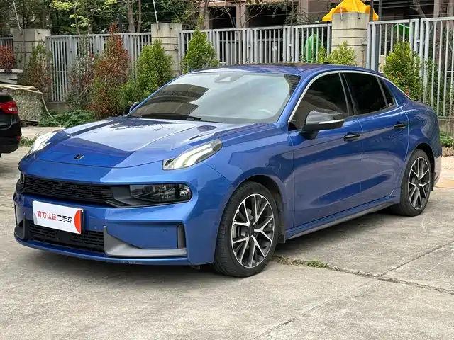 2021 Lynk & Co 03