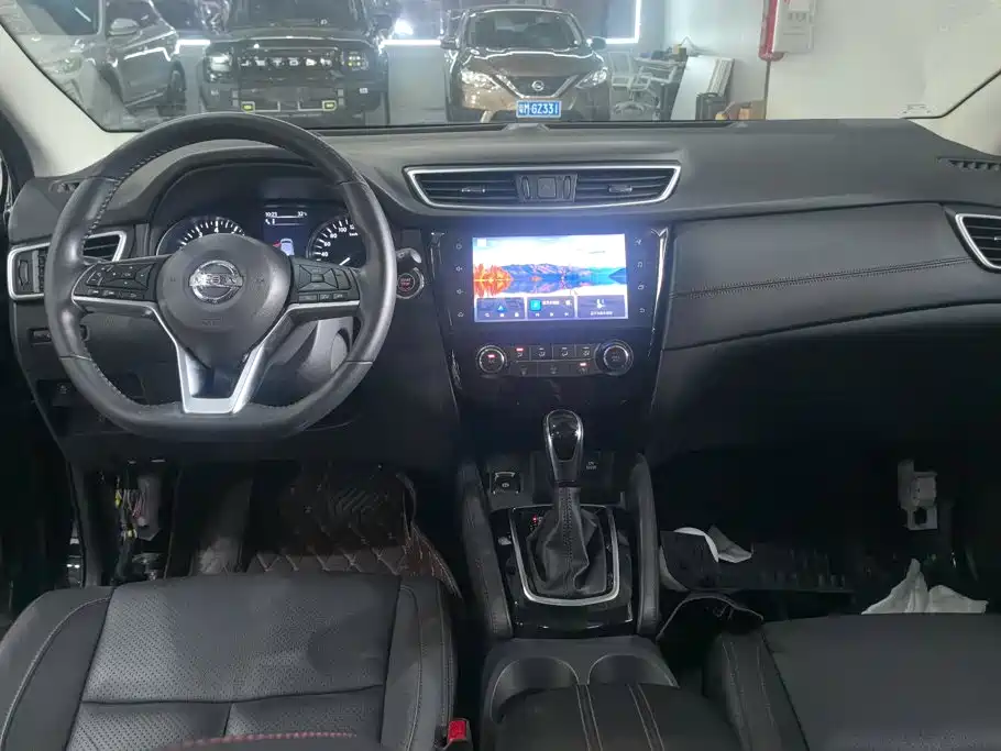 Nissan Qashqai — миниатюра 12