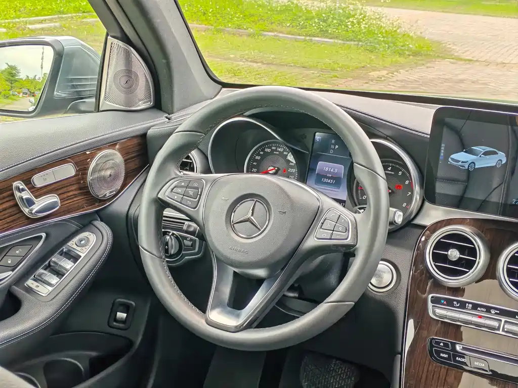 Mercedes-Benz GLC — миниатюра 10