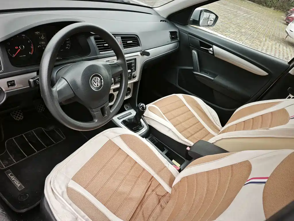 Volkswagen Lavida — миниатюра 8