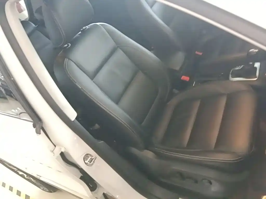 Volkswagen Tiguan — миниатюра 25
