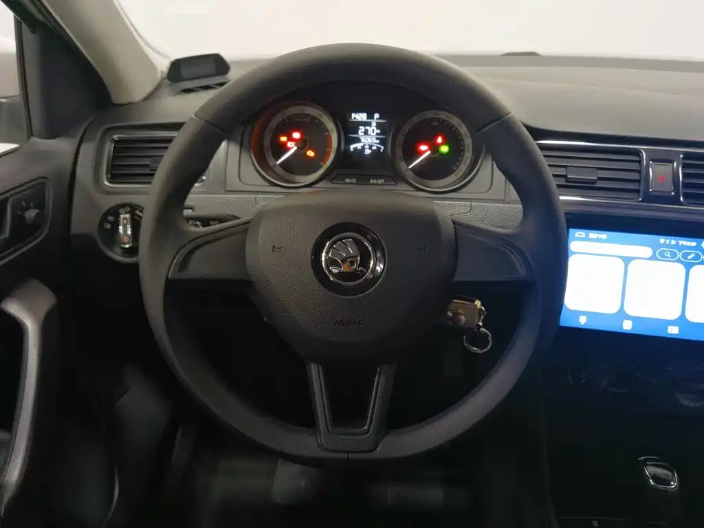 Skoda Rapid Spaceback — миниатюра 11